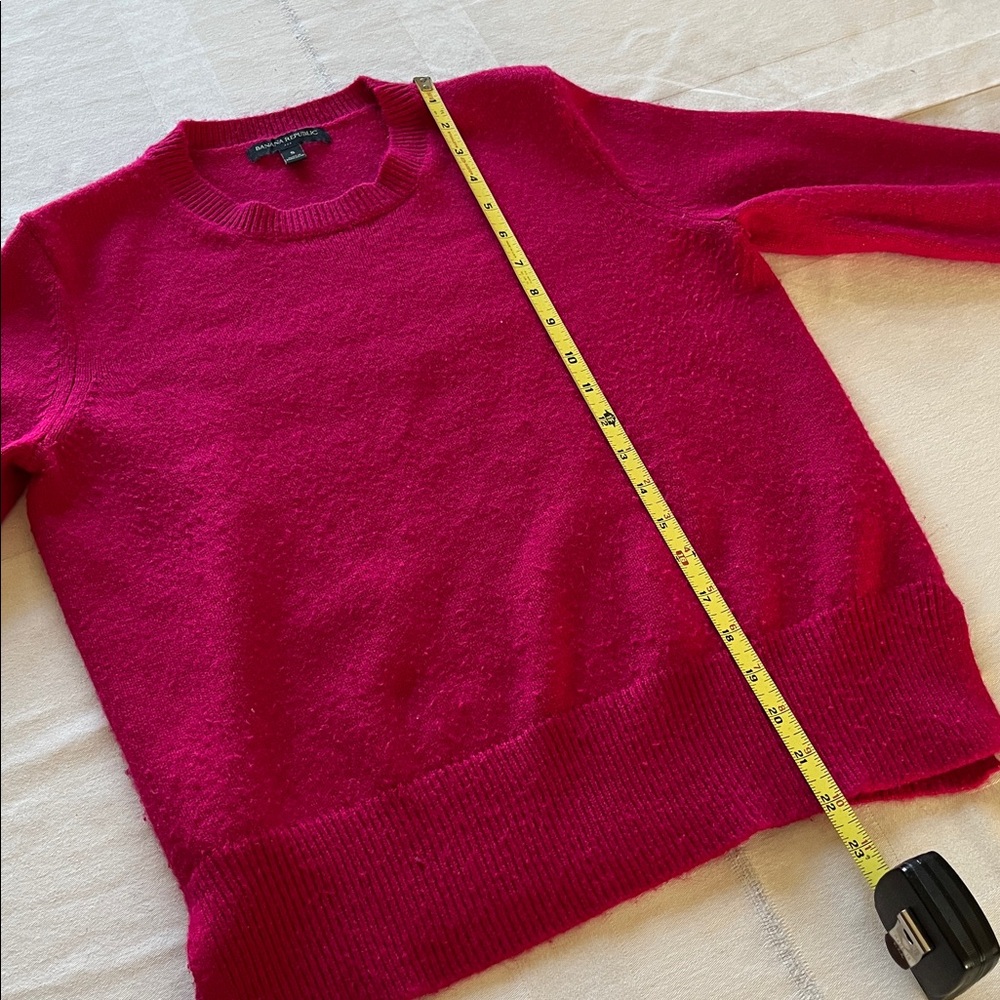 Banana Republic Fuchsia Women's Cardigan Bold Crew Neck Sweater size Small - Picture 5 of 9